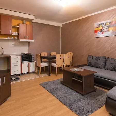 アパート Andric カルゲスケ・バレ